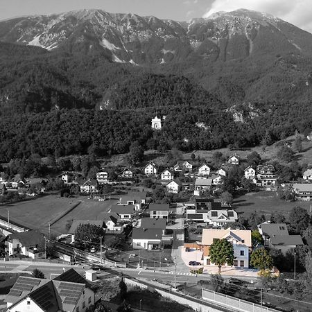 Kalan Boutique Stay Zirovnica Bagian luar foto