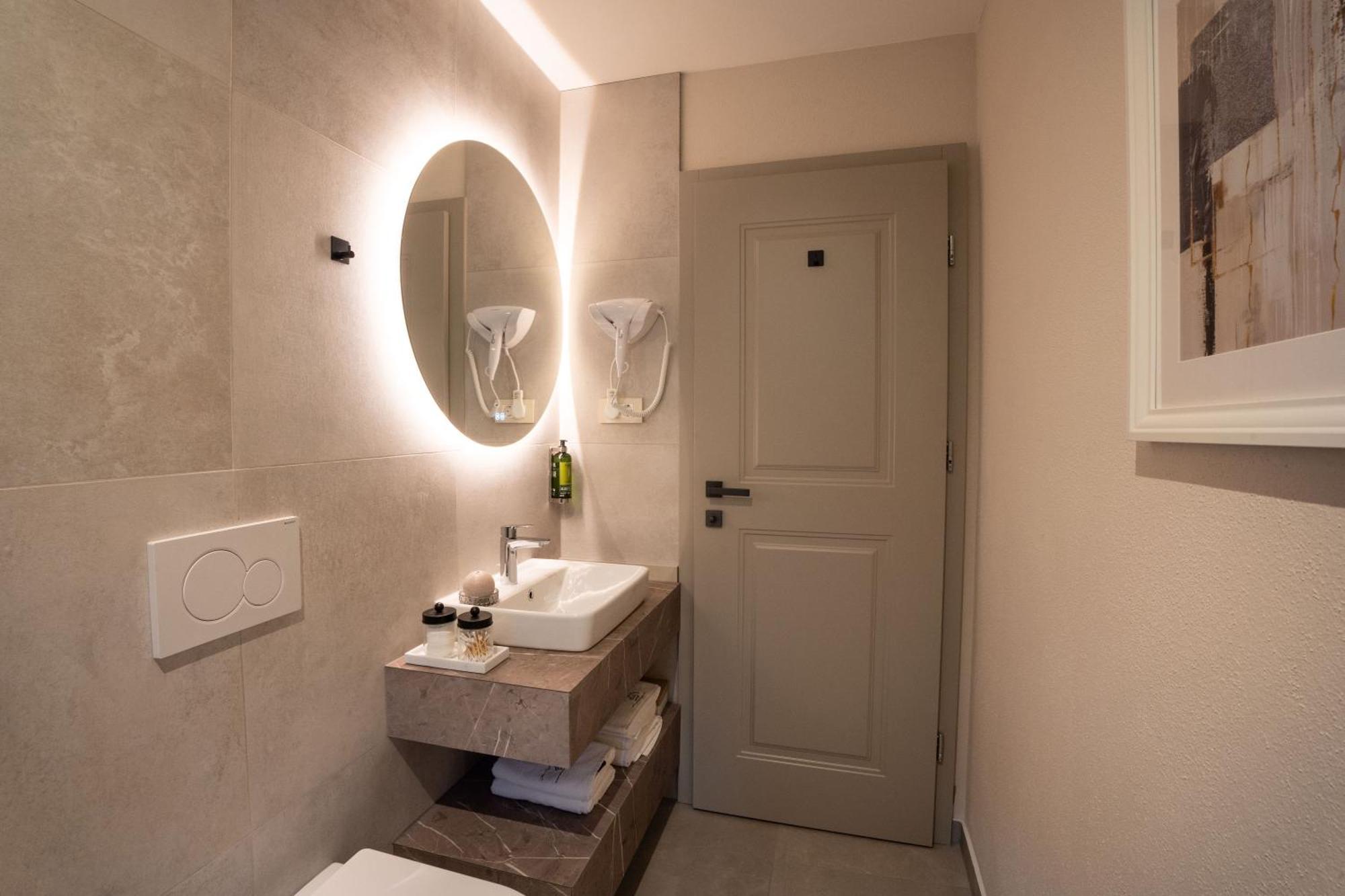 Kalan Boutique Stay Zirovnica Ruang foto