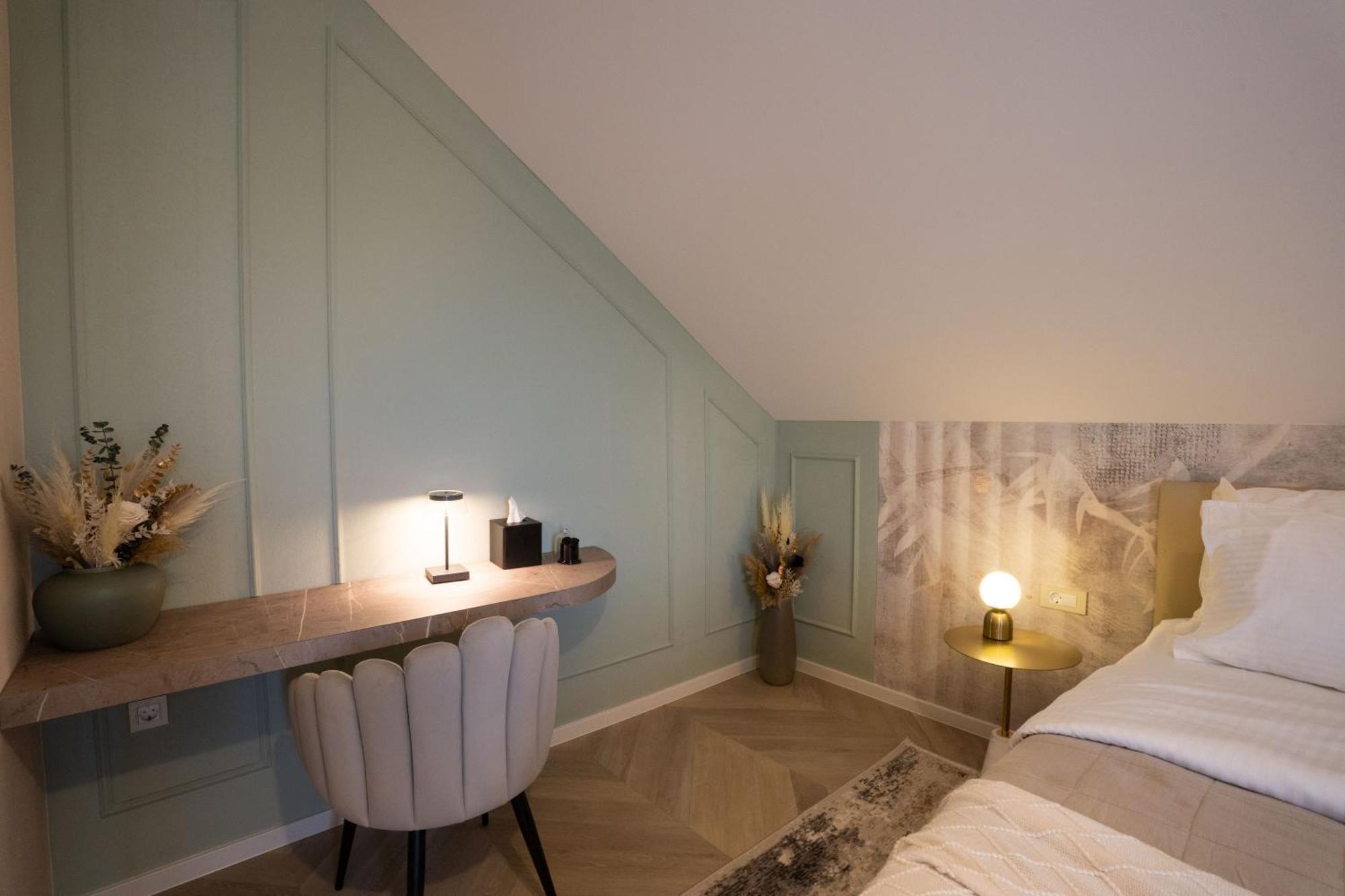 Kalan Boutique Stay Zirovnica Ruang foto
