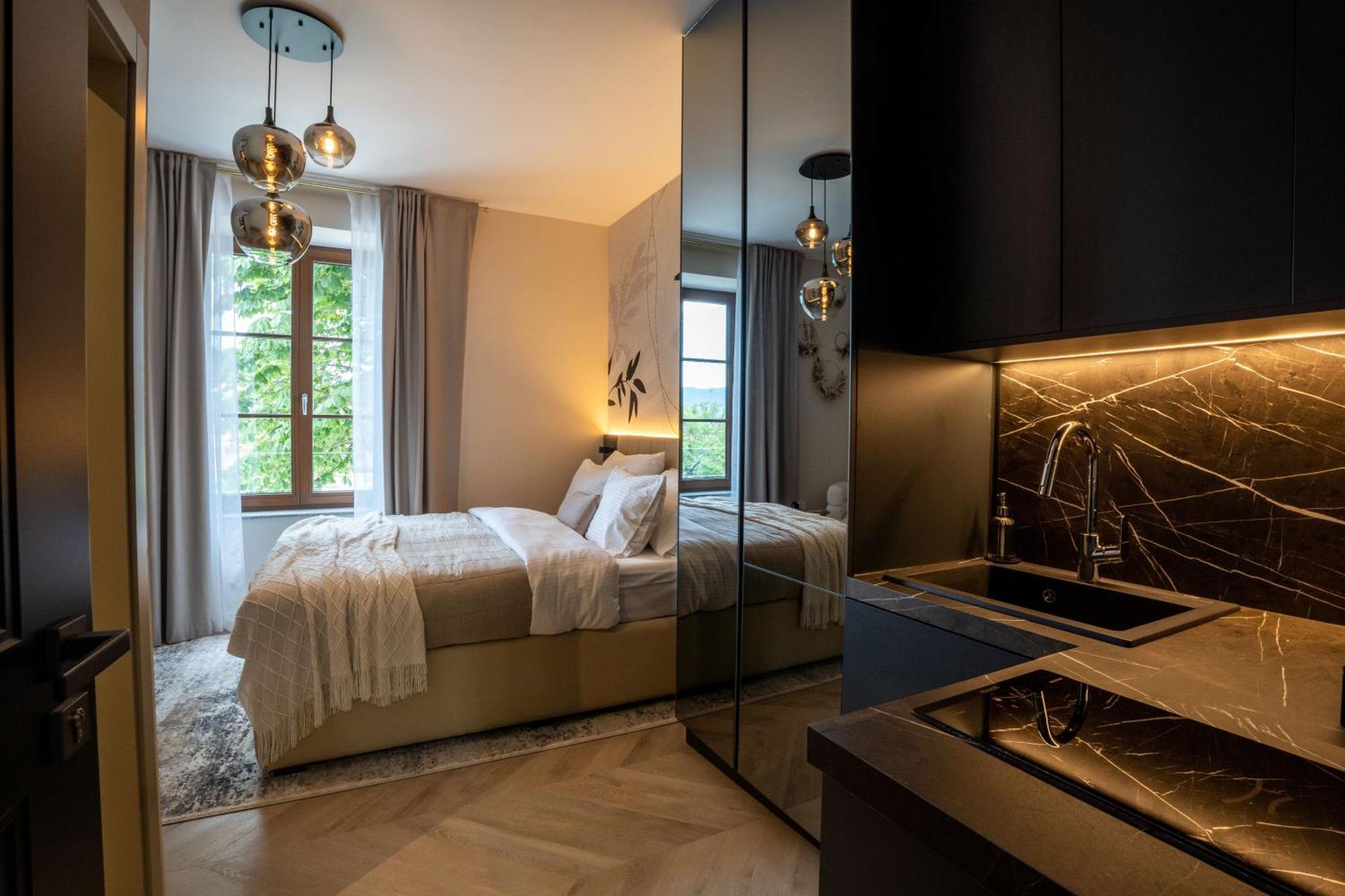 Kalan Boutique Stay Zirovnica Bagian luar foto