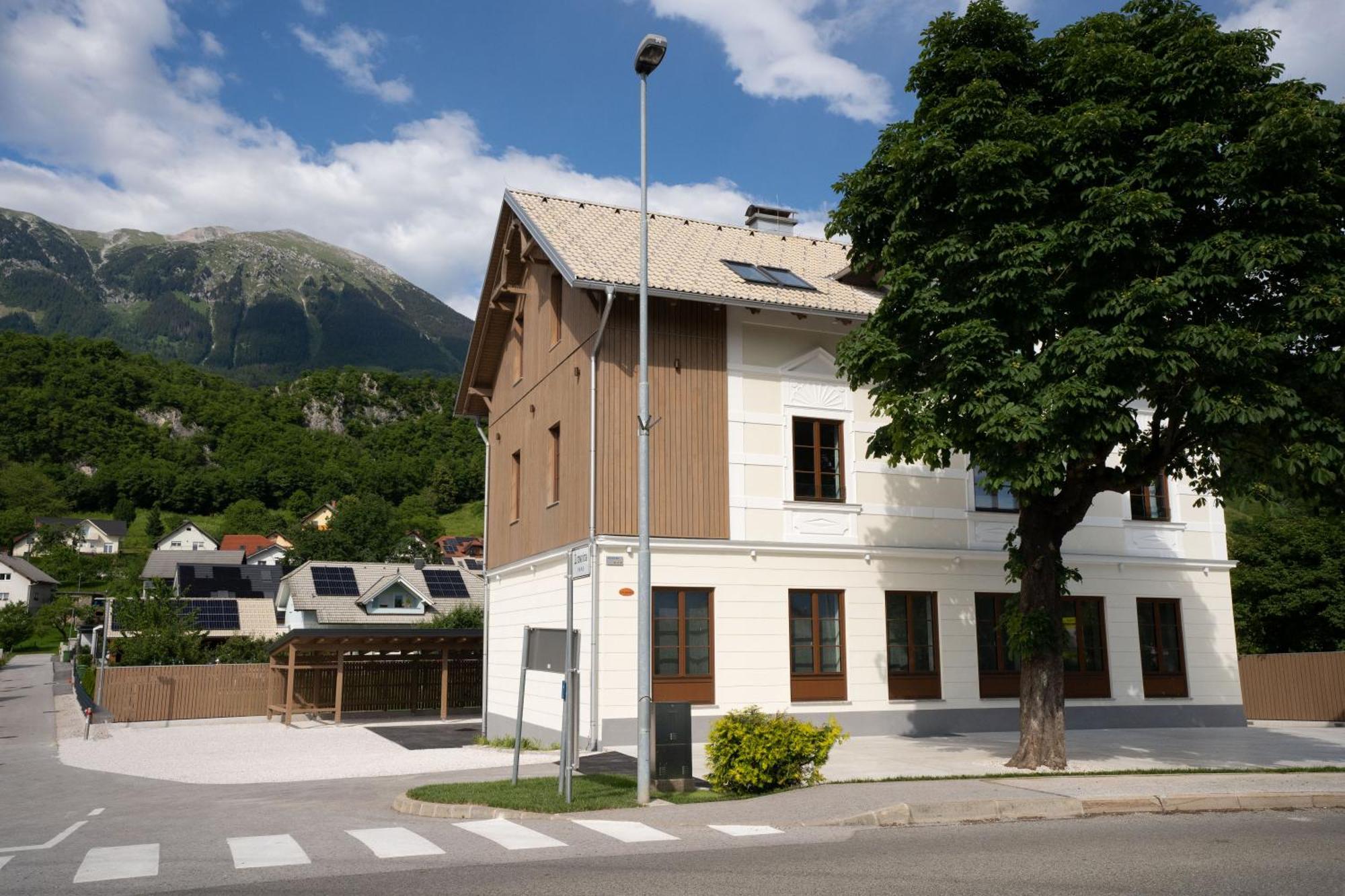 Kalan Boutique Stay Zirovnica Bagian luar foto