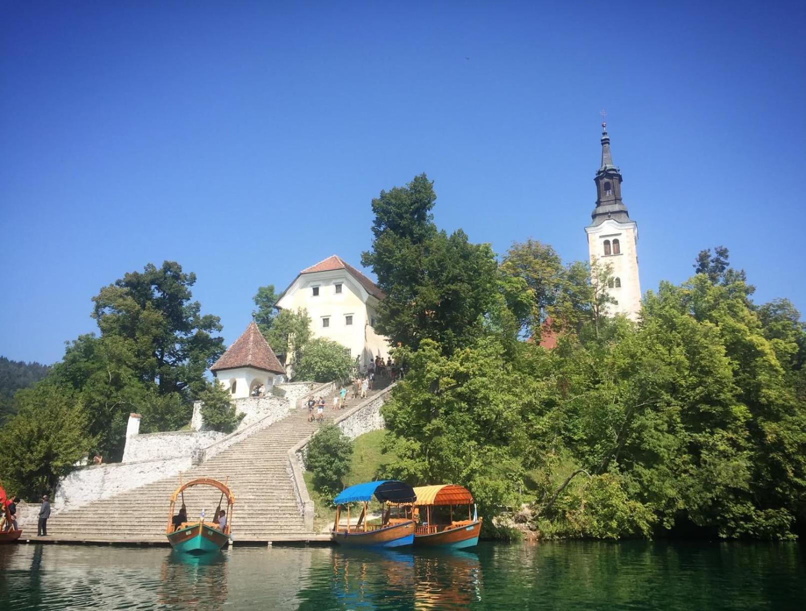 Kalan Boutique Stay Zirovnica Bagian luar foto
